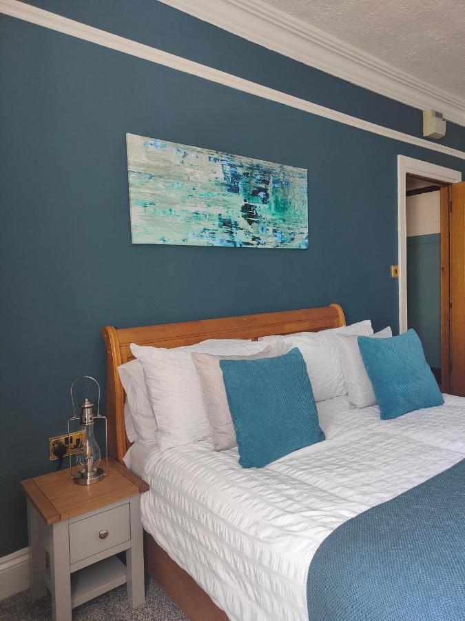 The Dial Hotel *